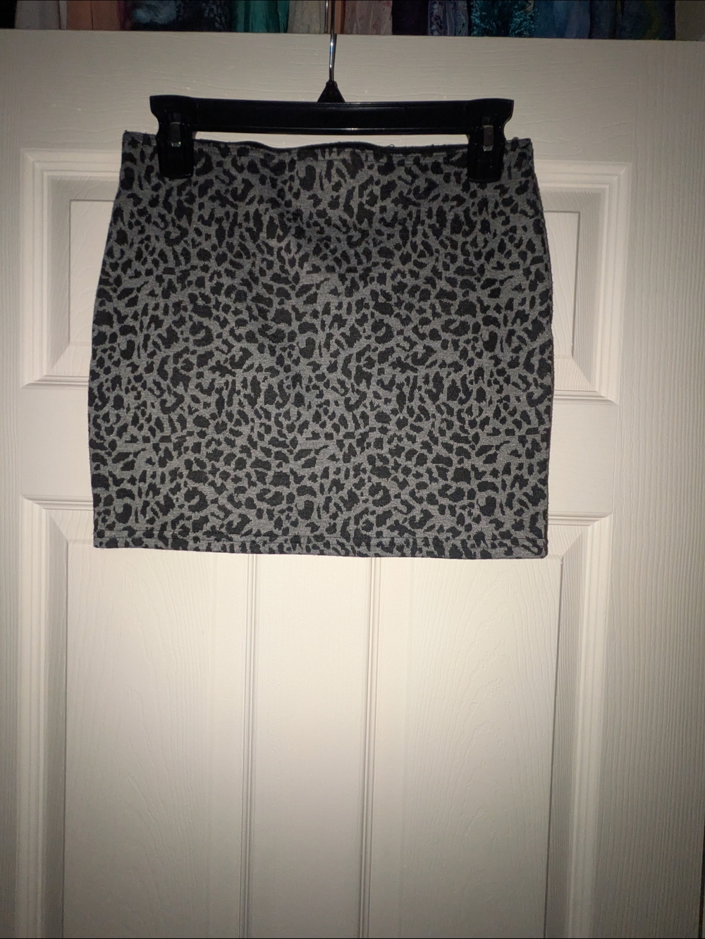 Sans Souci Black and Gray Leopard Print Stretch Mini Skirt
